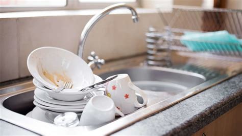 Kitchen Sink Fighting – Things In The Kitchen