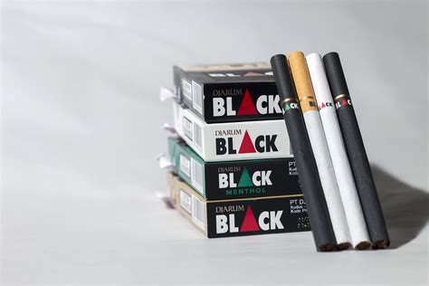 DJARUM BLACK Clove Cigarettes Kretek (10 packs) - 250 grams - Clove ...