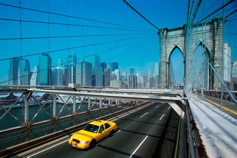 Brooklyn Bridge in New York - The Iconic Crossing Between Manhattan and ...