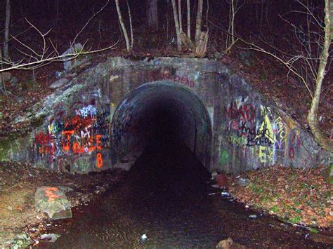 sensabaugh Tunnel (haunted) | in Kingsport, this tunnel year… | Flickr