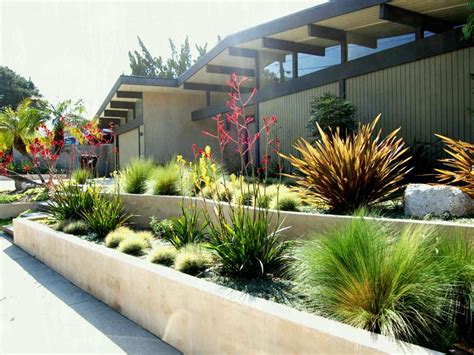 Image result for contemporary southwest front yard | Modern landscaping ...