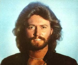 Barry Gibb Biography - Facts, Childhood, Family Life & Achievements