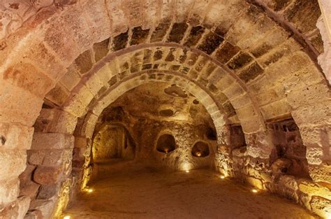 Rome Catacombs tour: explore underground