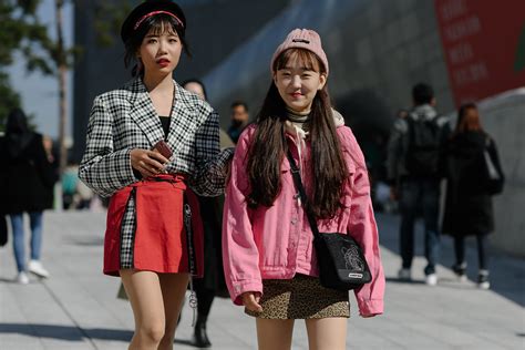 The Best Street Style From Seoul Fashion Week Spring 2019 | Seoul fashion, Korean fashion trends ...