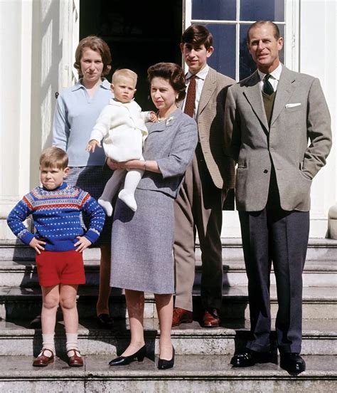 Queen Elizabeth: Life in Pictures - Mirror Online