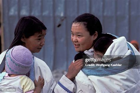 88 Inuit Village Canada Stock Photos, High-Res Pictures, and Images ...