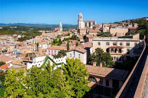 9 Reasons Why You Should Visit Girona, Spain | Earth Trekkers