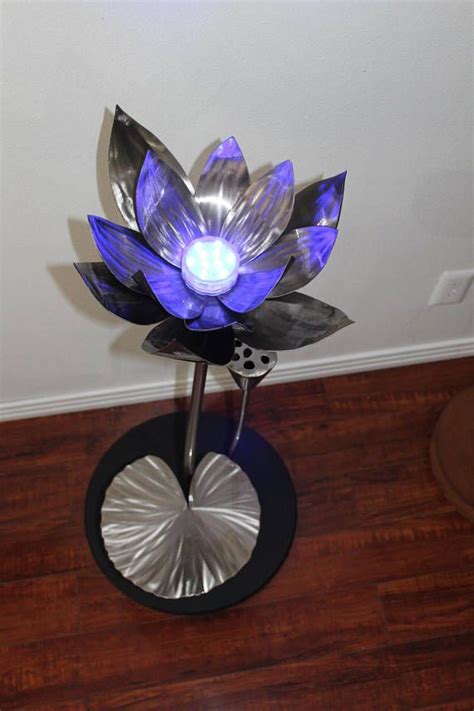 Lotus Flower Sculpture Metal Lotus Flower Sculpture | Flower sculptures ...