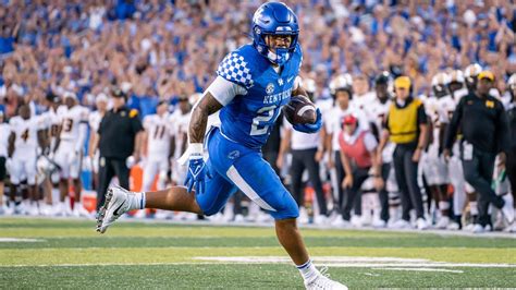 Chris Rodriguez || Kentucky Wildcats Running Back || 2021 Junior ...