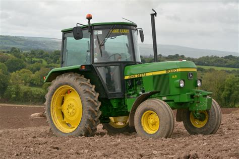 John Deere 2040: Specs, Engine, Transmission, Dimensions