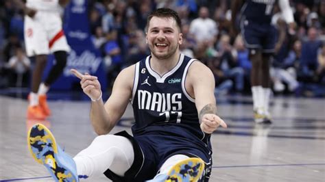 Luka Doncic is having fun and making history as Mavericks defeat Raptors