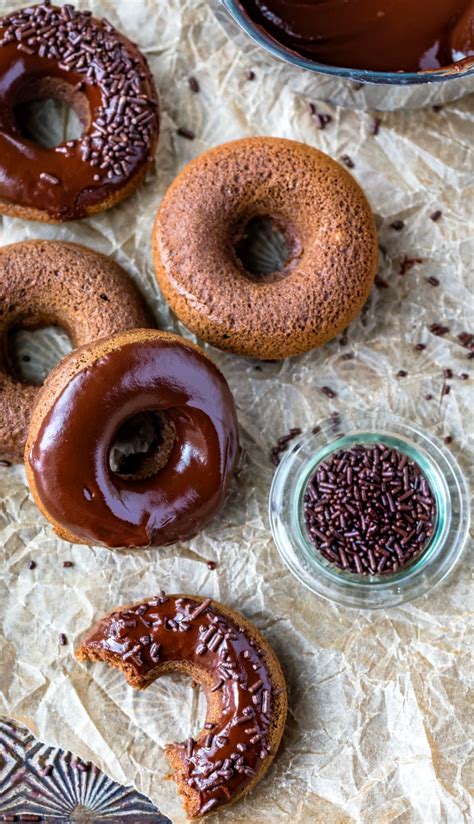 Baked Chocolate Donut Recipe - I Heart Eating