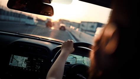 Top five rules and tips to follow while driving on highways | HT Auto