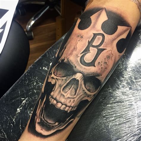 Pearl Jam skull tattoo by Sammysurjaytattoo | Pearl jam tattoo, Pearl ...