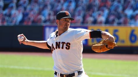 SF Giants RHP Kevin Gausman Accepts Qualifying Offer