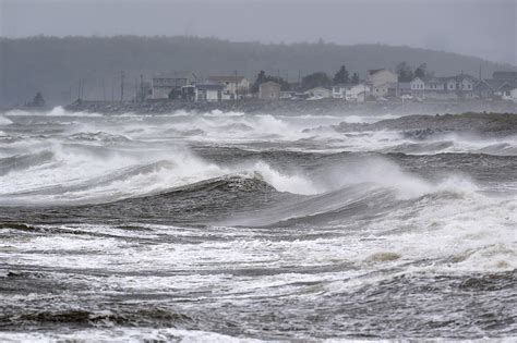 Fiona crushes Canada as Florida readies for Tropical Storm Ian