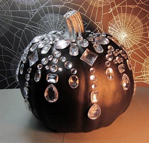 50 Amazing Craft Ideas for Seniors | Halloween pumpkins, Halloween crafts, Pumpkin decorating