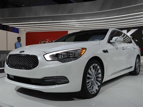 Kia's Impressive K900 Luxury Car (Photos) - Business Insider