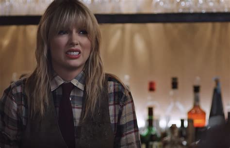 Taylor Swift's Capital One Commercial Shows Her as a Waitress