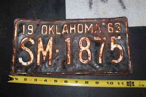 VINTAGE 1963 OKLAHOMA LICENSE PLATE SM 1875 OKLAHOMA