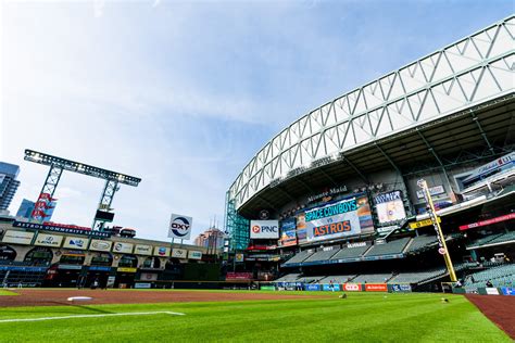 Samsung’s Upgraded Primary LED Scoreboard “Catches” World Champion Astros in Action Opening Day