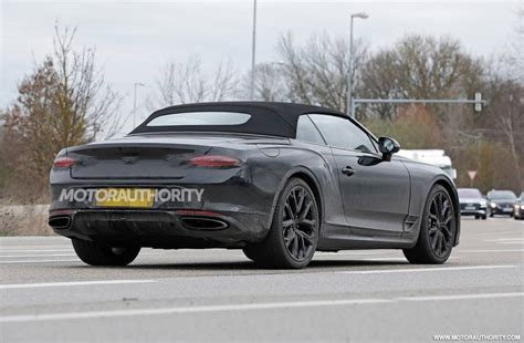 2025 Bentley Continental GT Convertible spy pictures - Motocourt