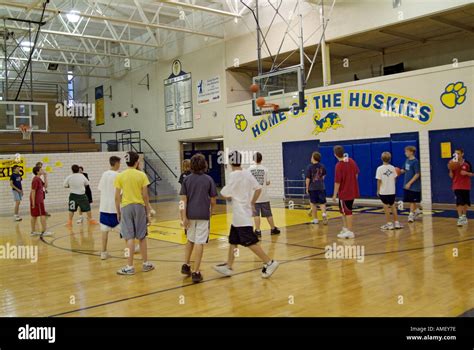 High school gym class is for learning and exercise Stock Photo: 4977533 ...