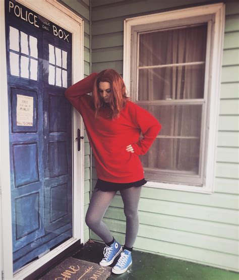 My Amy Pond cosplay! (With my Tardis front door) : r/doctorwho