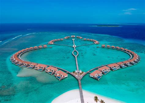 Radisson Blu Resort Maldives | The Lazing Wanderer