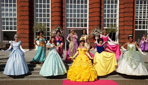 London 'invaded' by thousands of lovely princesses at the Disney Princess Parade - London Mums ...