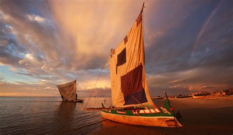 Madagascar, traditional pirogue - Dietmar Temps, photography