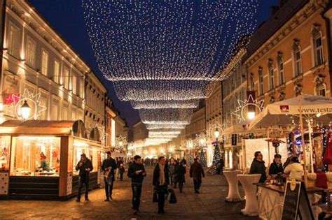 Which Is the Best Austria Christmas Market? - Travel on the Brain Blog