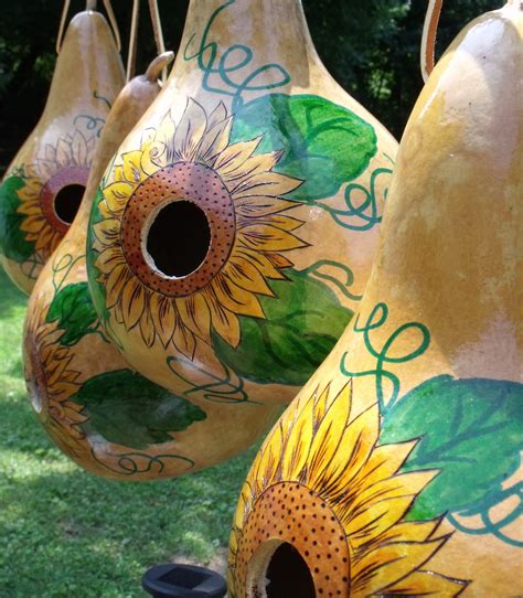 Sunflower gourd birdhouse | Gourds crafts, Gourds birdhouse, Painted gourds