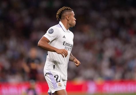 Mariano Díaz, de salir por la puerta atrás del Real Madrid a chulear a Arabia: dos ofertas ...