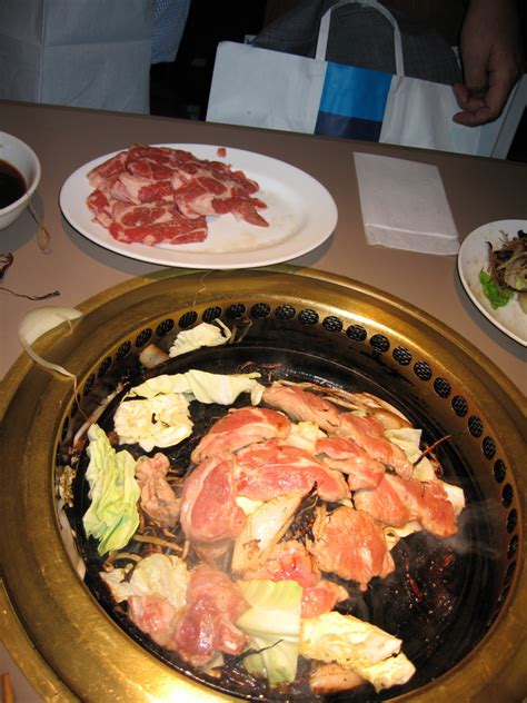 File:Jingisukan japanese mutton barbecue.jpg - Wikimedia Commons