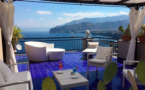 Junior Suite with sea view in hotel 4 star-Hotel Bristol Sorrento