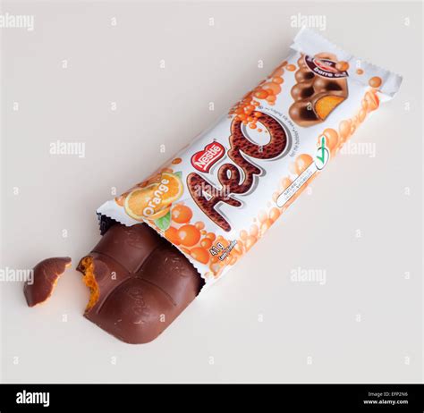 Nestle orange aero chocolate bar hi-res stock photography and images ...