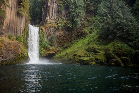 7 Must-See Waterfalls in Oregon with Camping Nearby