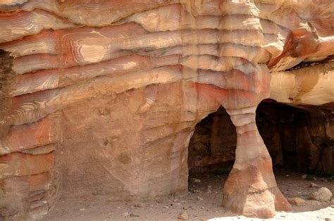 Rock art at Petra (5) | Petra | Pictures | Jordan in Global-Geography