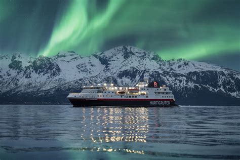 Hurtigruten’s Northern Lights journey comes with a promise: Travel Weekly Asia