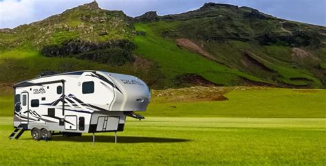 The 12 Most Impressive Small Fifth Wheel Campers for Light and Luxurious Travel - The Wayward Home