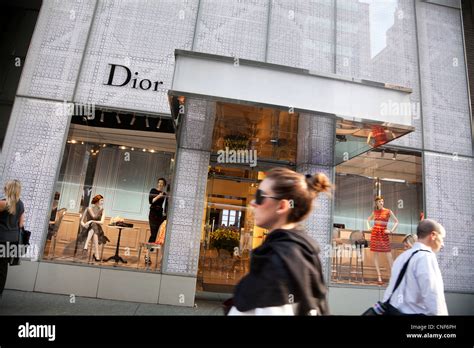 Dior store on Fifth Avenue in Manhattan, New York City Stock Photo: 47663129 - Alamy