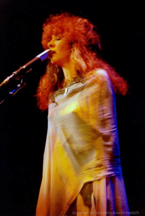 Stevie Nicks singing Rhiannon during Fleetwood Mac’s Tusk tour ...