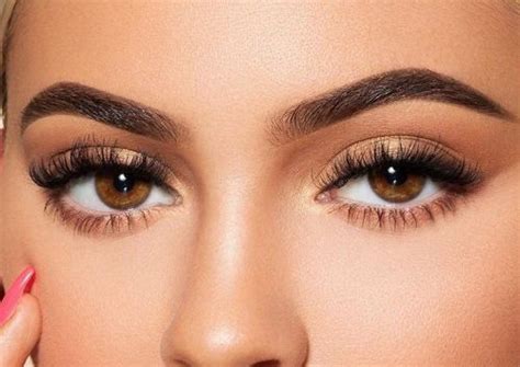 15 Amazing Makeup And Beauty Tips From Kylie Jenner | Fabbon