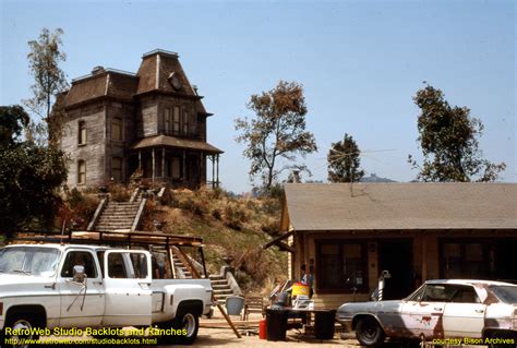 Universal City : An Image Gallery - Psycho House and Bates Motel