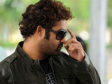 LATEST MOVIE MASALA: OOSARAVELLI NEW MOVIE STILLS