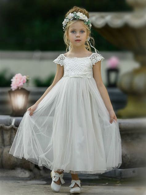 Emory Flower Girl Ivory Dress – Think Pink Bows | Wedding flower girl dresses, Ivory flower girl ...