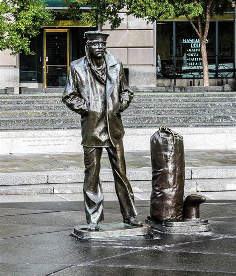 Navy Memorial in Washington D C Photograph by William E Rogers - Pixels