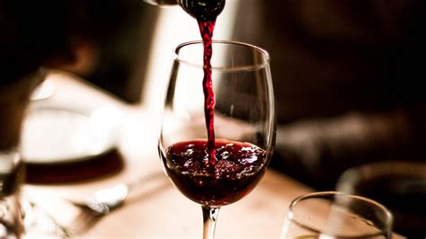 How to do wine tourism and taste wines like an expert