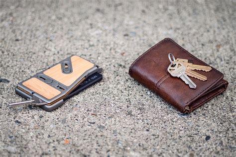 This modular thin metal wallet will make your leather bifold feel ancient - Yanko Design